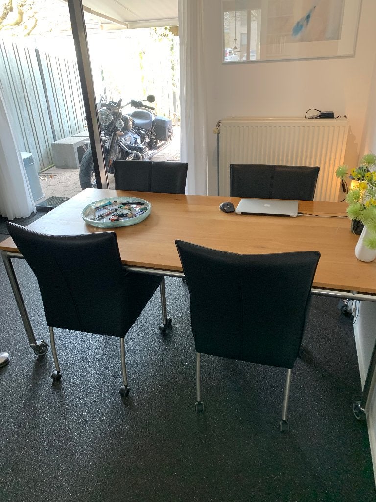 eetkamertafel modern op wielen, Huis en Inrichting, Tafels | Eettafels, Ophalen, Gebruikt, 50 tot 100 cm, 150 tot 200 cm
