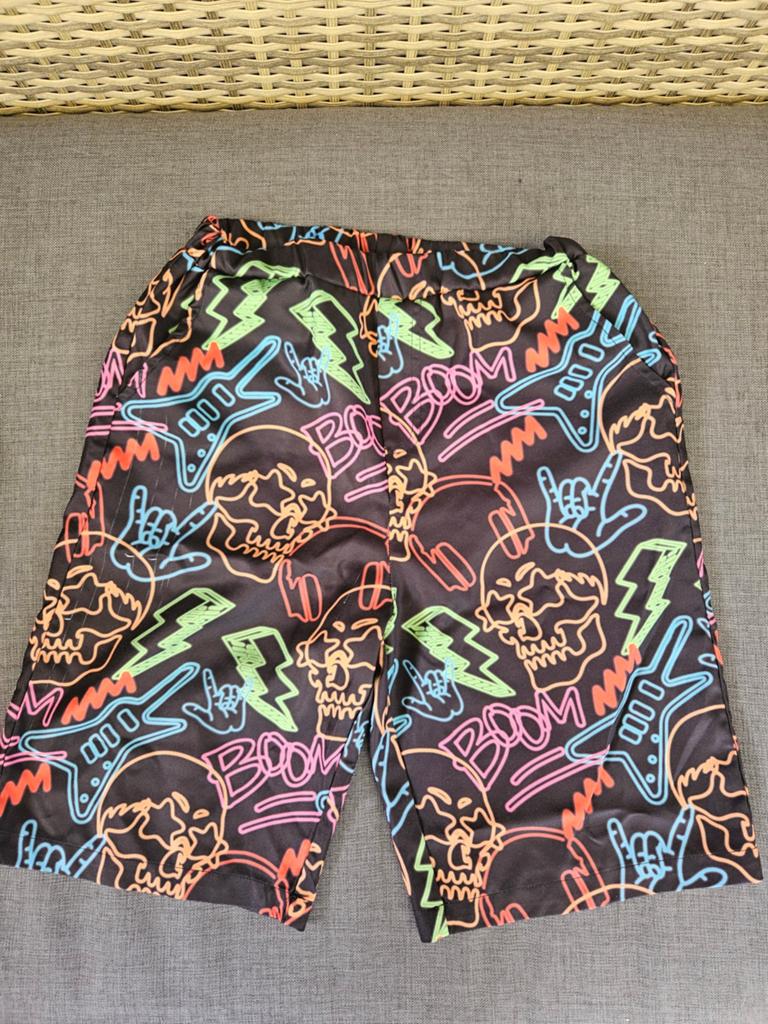Shein Jongens Short Maat 152 (11-12Y) met Neon Prints, Broek, Shein, Ophalen of Verzenden, Zo goed als nieuw
