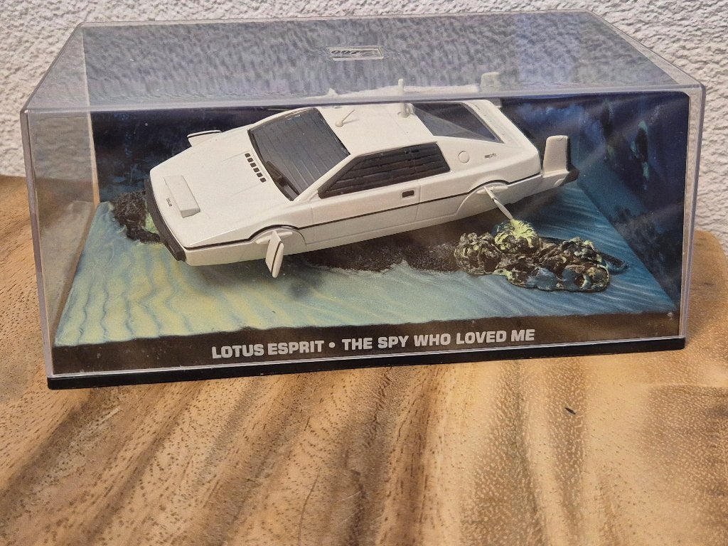 James Bond 007: Lotus Esprit - The spy who loved me, Hobby en Vrije tijd, Overige merken, Na, Auto, Na