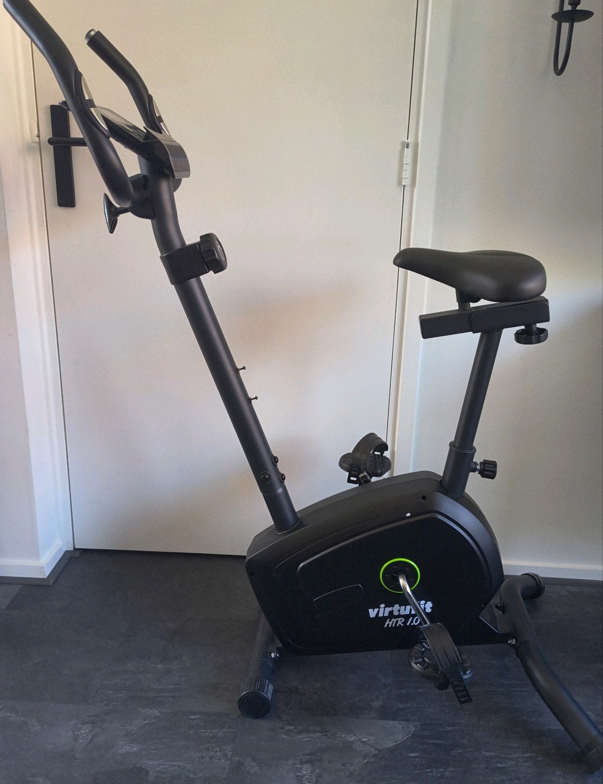 VirtuFit HTR 1.0 Hometrainer - fiets thuis afvallen sporten, Ophalen, Zo goed als nieuw, Metaal, Benen