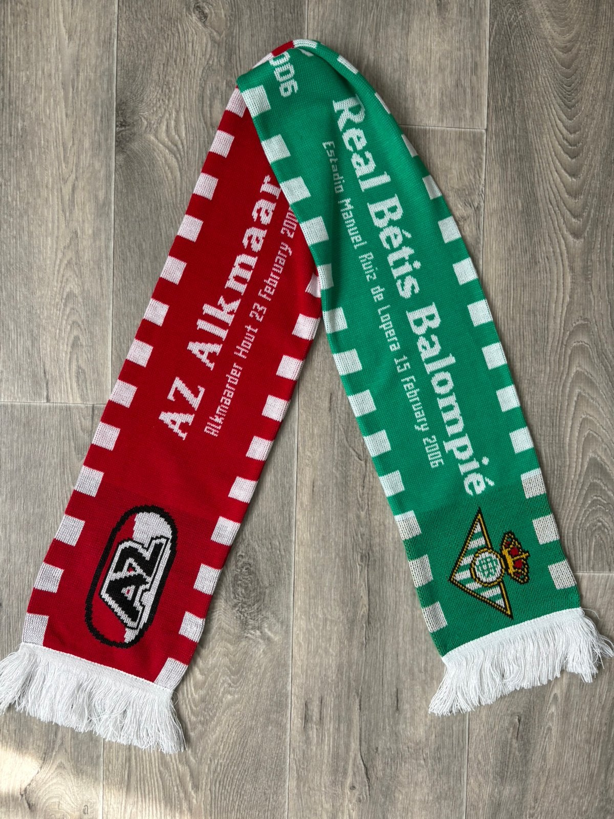 Sjaal AZ 67 Alkmaar - Real Betis 2005/06 Uefacup, Verzamelen, Ophalen of Verzenden, Zo goed als nieuw, AZ, Vaantje of Sjaal