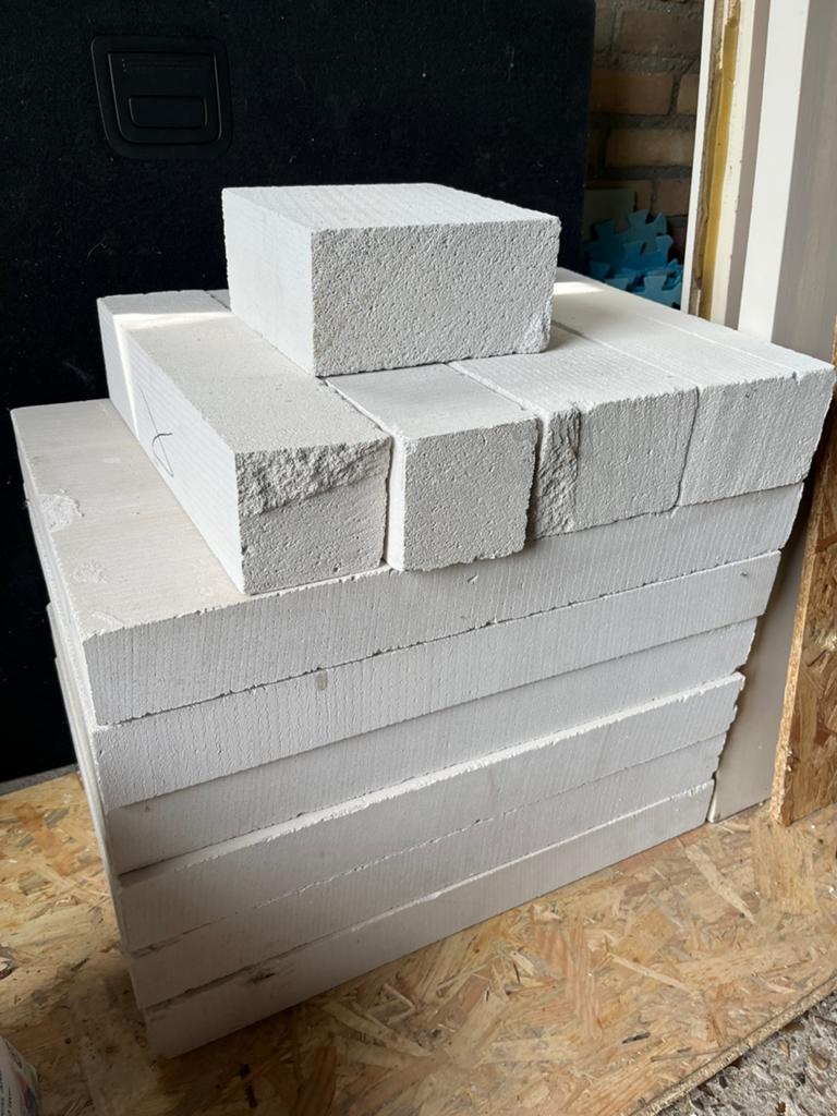 Cellenbeton blokken 400x600x70 mm (6 stuks + rest), Ophalen, Zo goed als nieuw, Overige typen