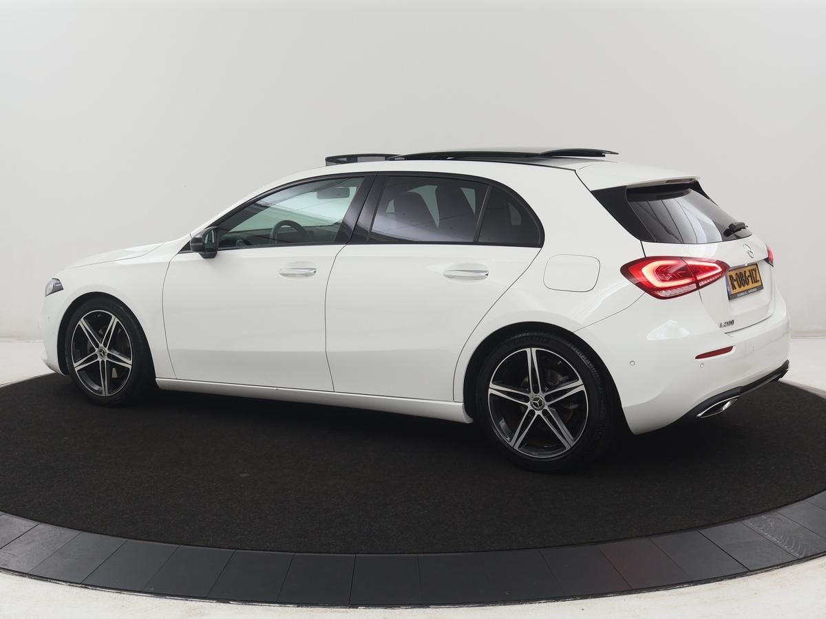 Mercedes-Benz A-klasse 200 Luxury Line | Pano.Dak | Sfeerver, Gebruikt, 4 cilinders, Bedrijf, Automatische klimaatregeling