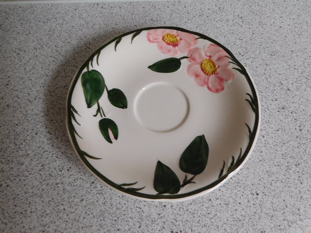 Schotel 14,5 cm. Wild Rose Villeroy & Boch, Huis en Inrichting, Ophalen of Verzenden, Zo goed als nieuw, Overige stijlen, Kop(pen) en/of Schotel(s)