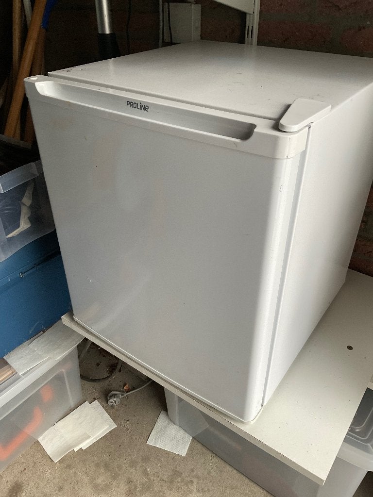 Kleine koelkast met heel klein vriesvakje, Ophalen, Minder dan 85 cm, Met vriesvak, Minder dan 75 liter
