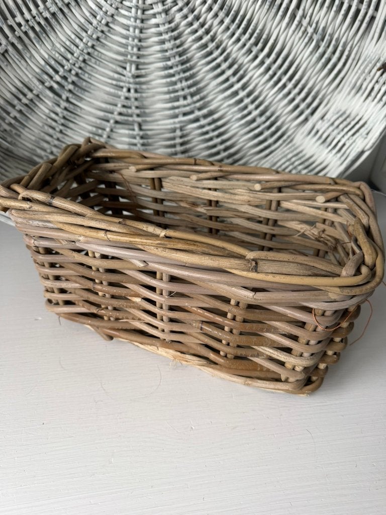 ZGAN > Mooie Stevige Rieten Mand / 30x16x19 cm, Verzenden, Overige typen, Zo goed als nieuw, Riet