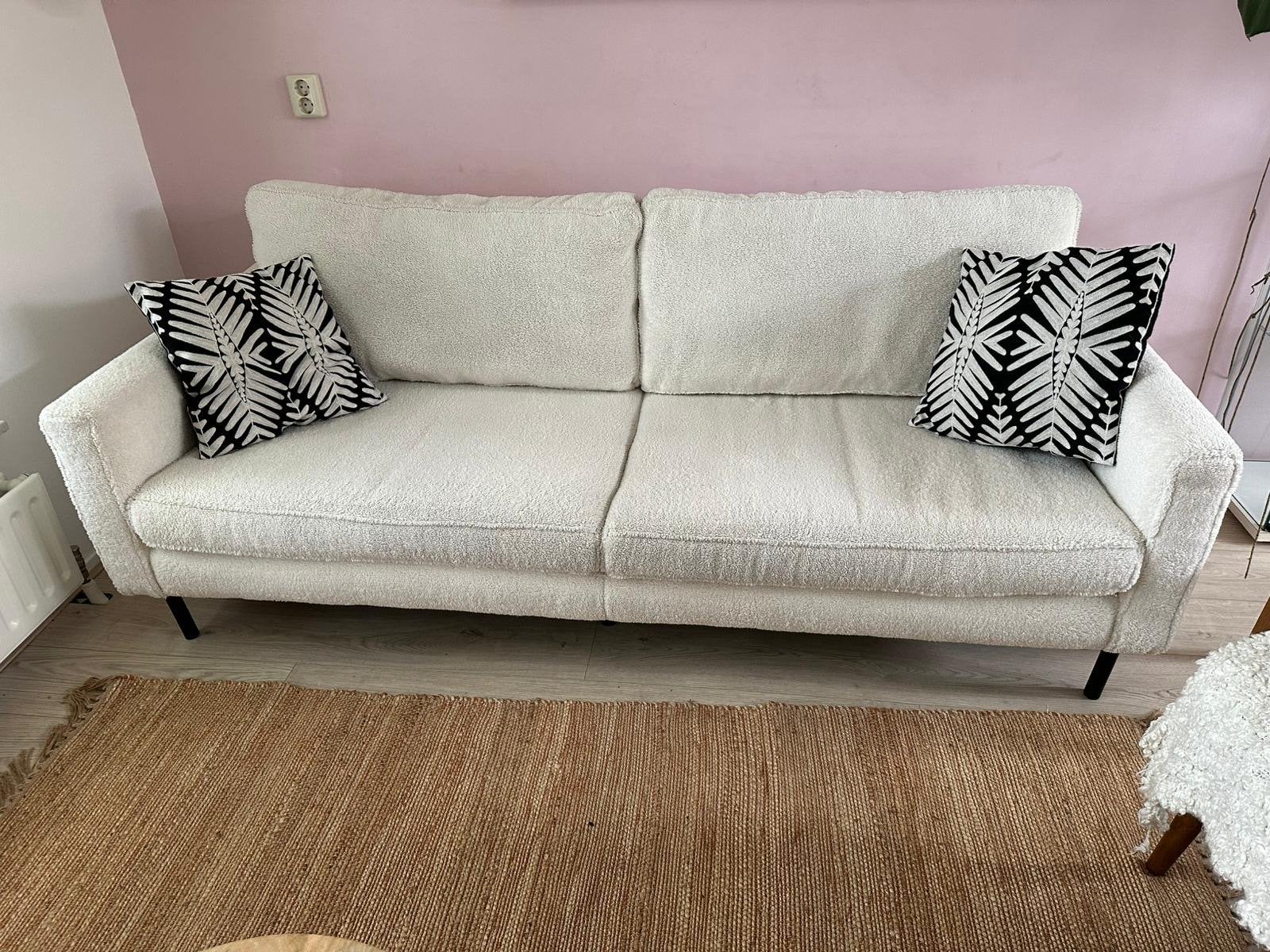 Comfortabele witte bank met teddy stof, Driepersoons, 75 tot 100 cm, Ophalen of Verzenden, Zo goed als nieuw