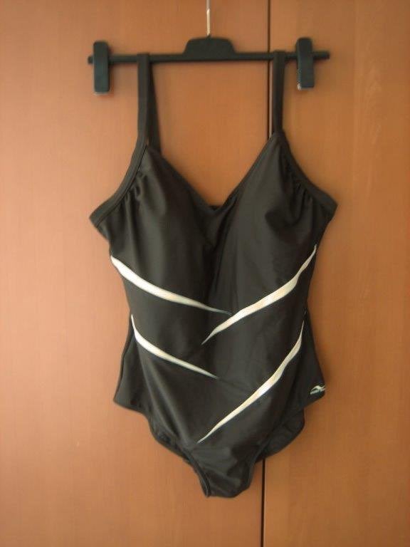 Zeer mooi corrigerend bruin badpak NICKEY NOBEL 50 snazzeys, Kleding | Dames, Bruin, Verzenden, Nieuw, Badpak