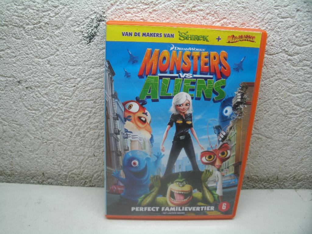 dvd 232k monsters aliens, Cd's en Dvd's, Dvd's | Tekenfilms en Animatie, Ophalen of Verzenden, Zo goed als nieuw, Amerikaans