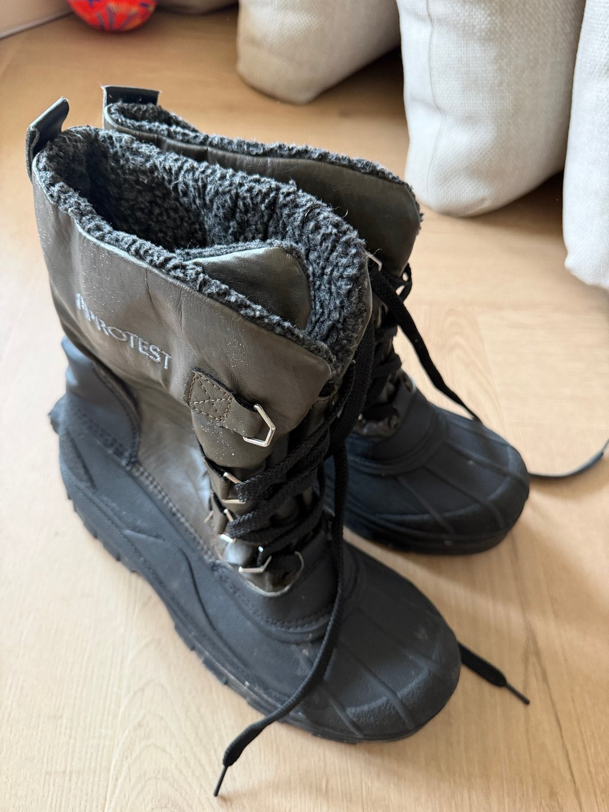 Protest winterlaarzen/boots, gevoerd, maat 43, Ophalen of Verzenden, Gedragen, Zwart, Boots