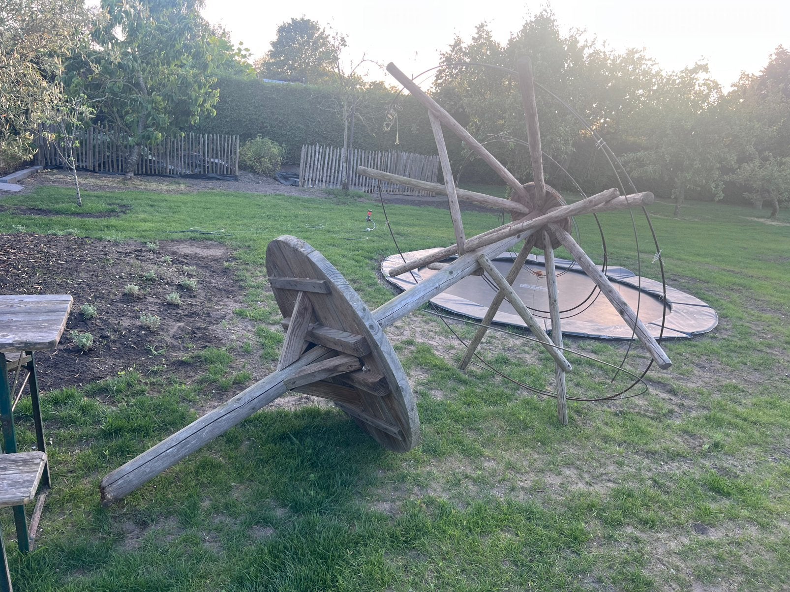 Parasol met tafeltje voor de opknapper, sta tafel opknapper!, Ophalen, Gebruikt, 1 tot 2 meter, Overige typen