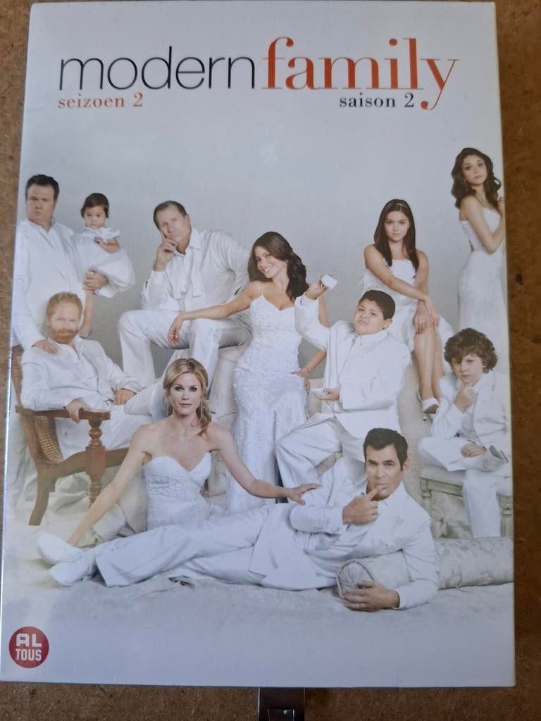 Modern Family Seizoen 2 DVD - Nieuw in verpakking, Cd's en Dvd's, Dvd's | Tv en Series, Alle leeftijden, Ophalen of Verzenden