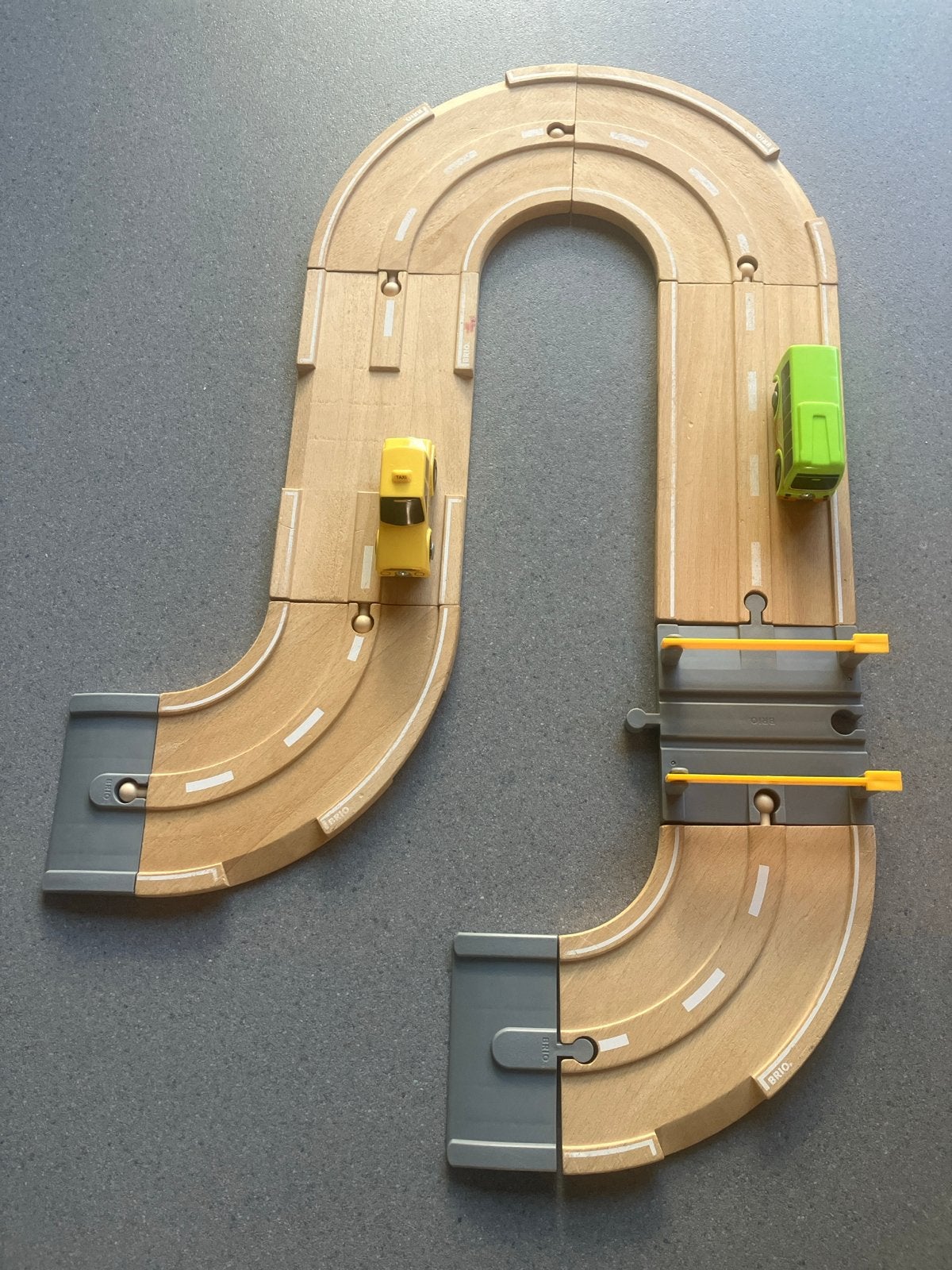 Brio wegen set met overgang en 2 auto’s, Ophalen of Verzenden, Gebruikt, Overige typen