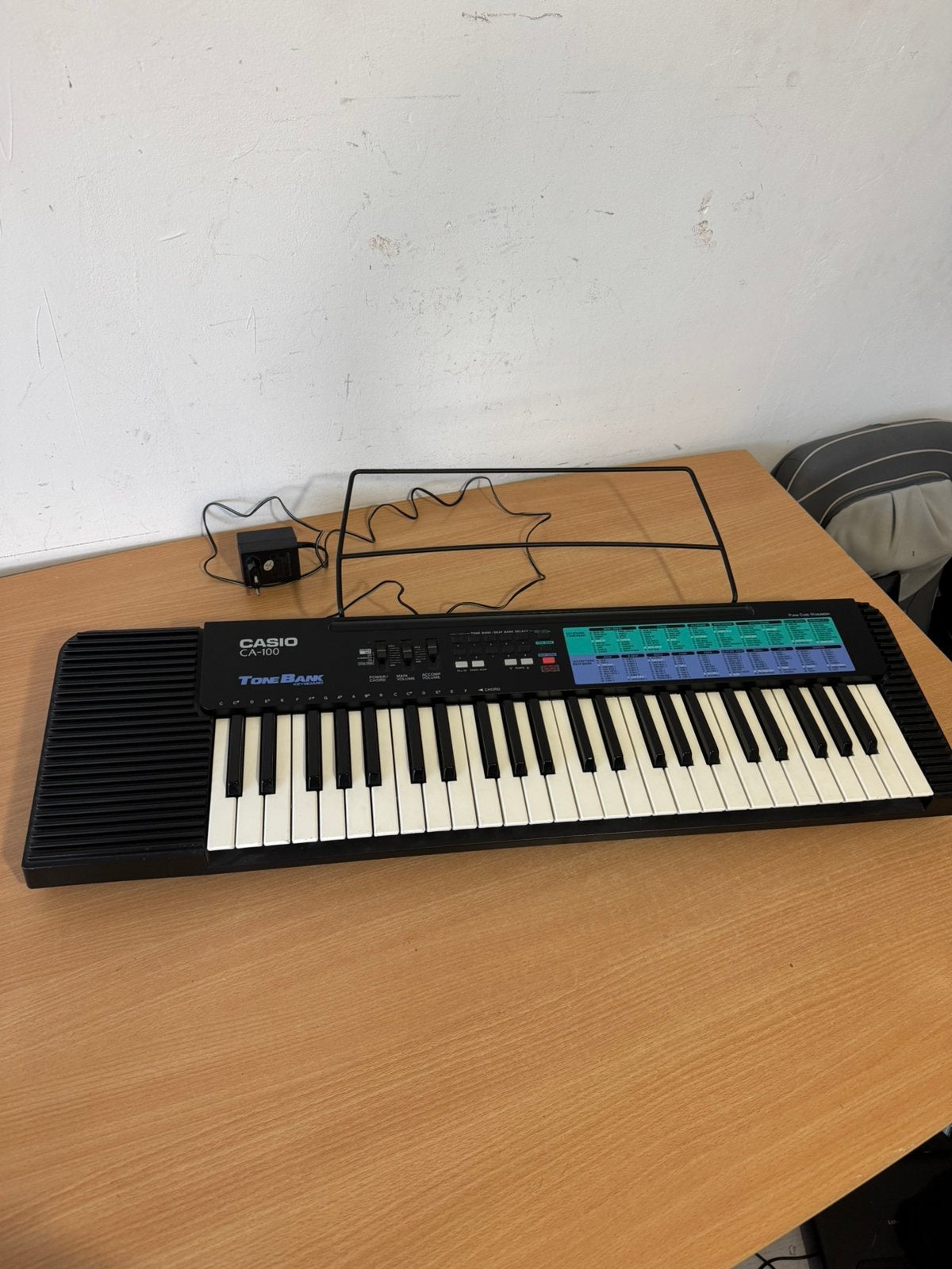 Keyboard Casio CA-100 ( 49 Toetsen ) + Adapter, Muziek en Instrumenten, Keyboards, Ophalen of Verzenden, Zo goed als nieuw, 49 toetsen
