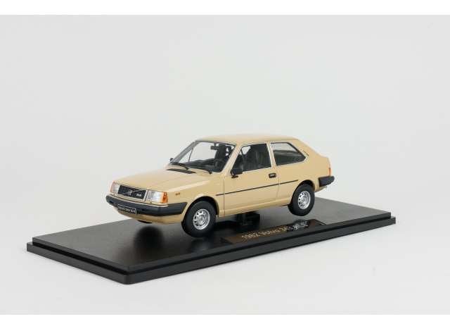 Nieuwe modelauto , Volvo 343 beige , schaal 1:18, Overige merken, Auto, Nieuw, Ophalen of Verzenden