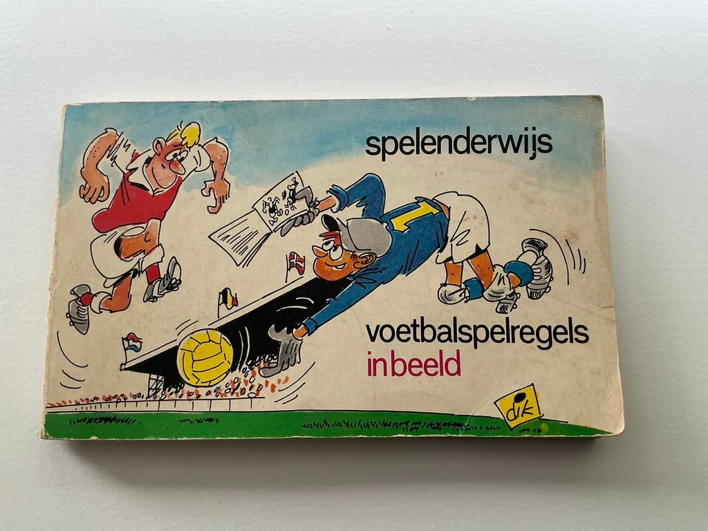 Voetbalspelregels in beeld Dick Bruynesteyn, Ophalen