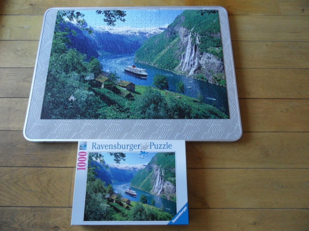 Ravensburger puzzel 1000 stukjes (er mist een), Hobby en Vrije tijd, Denksport en Puzzels, Ophalen of Verzenden, 500 t/m 1500 stukjes