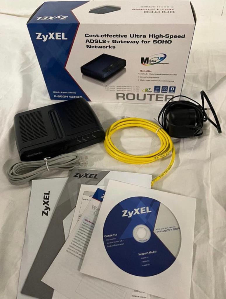 Router., Computers en Software, Optische drives, Zo goed als nieuw, Cd, Ophalen