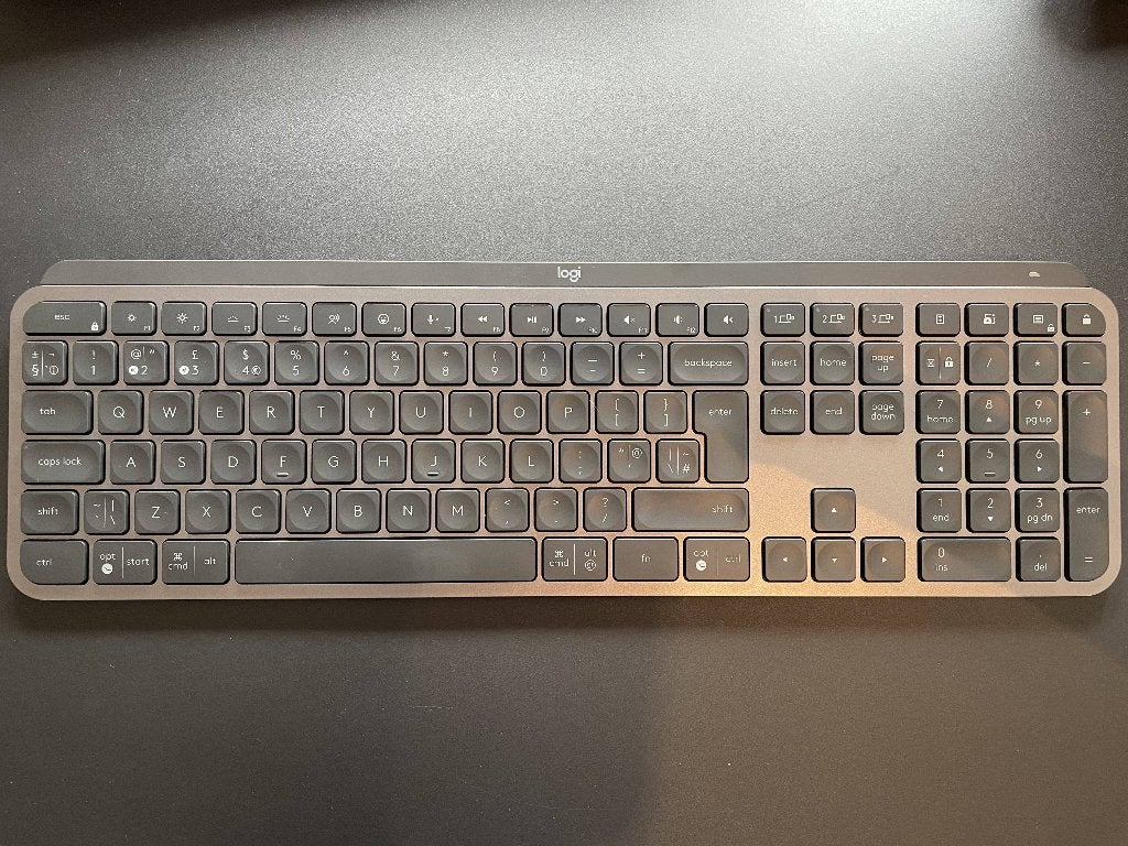 Logitech MX Keys S Keyboard, Computers en Software, Toetsenborden, Zo goed als nieuw, Qwerty, Draadloos, Draadloze ontvanger, Ergonomisch