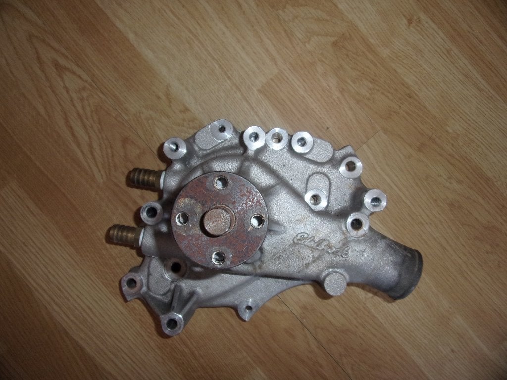 waterpomp ford, edelbrock, Ophalen of Verzenden, Gebruikt, Amerikaanse onderdelen