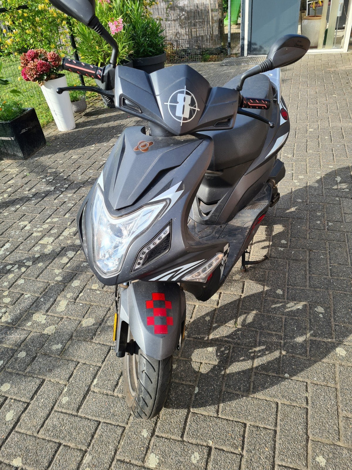AGM R8 Scooter - Goed onderhouden, lage kilometerstand, Fietsen en Brommers, Ophalen, Benzine, Overige merken
