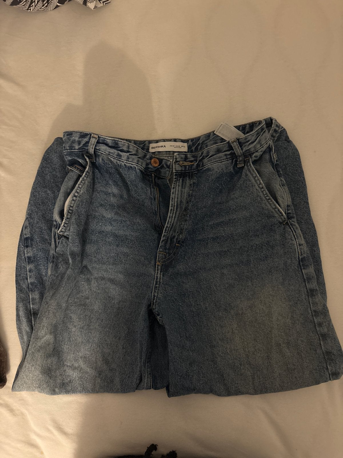 Bershka jeans maat W30-W32 (confectie 38/40), Ophalen of Verzenden, Zo goed als nieuw, Blauw, W30 - W32 (confectie 38/40)
