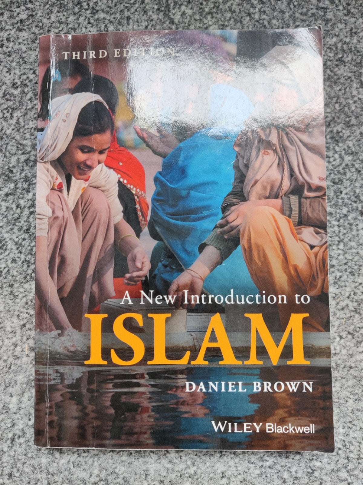 Daniel Brown - A New Introduction to Islam. Third edition, Ophalen of Verzenden, Zo goed als nieuw, Islam