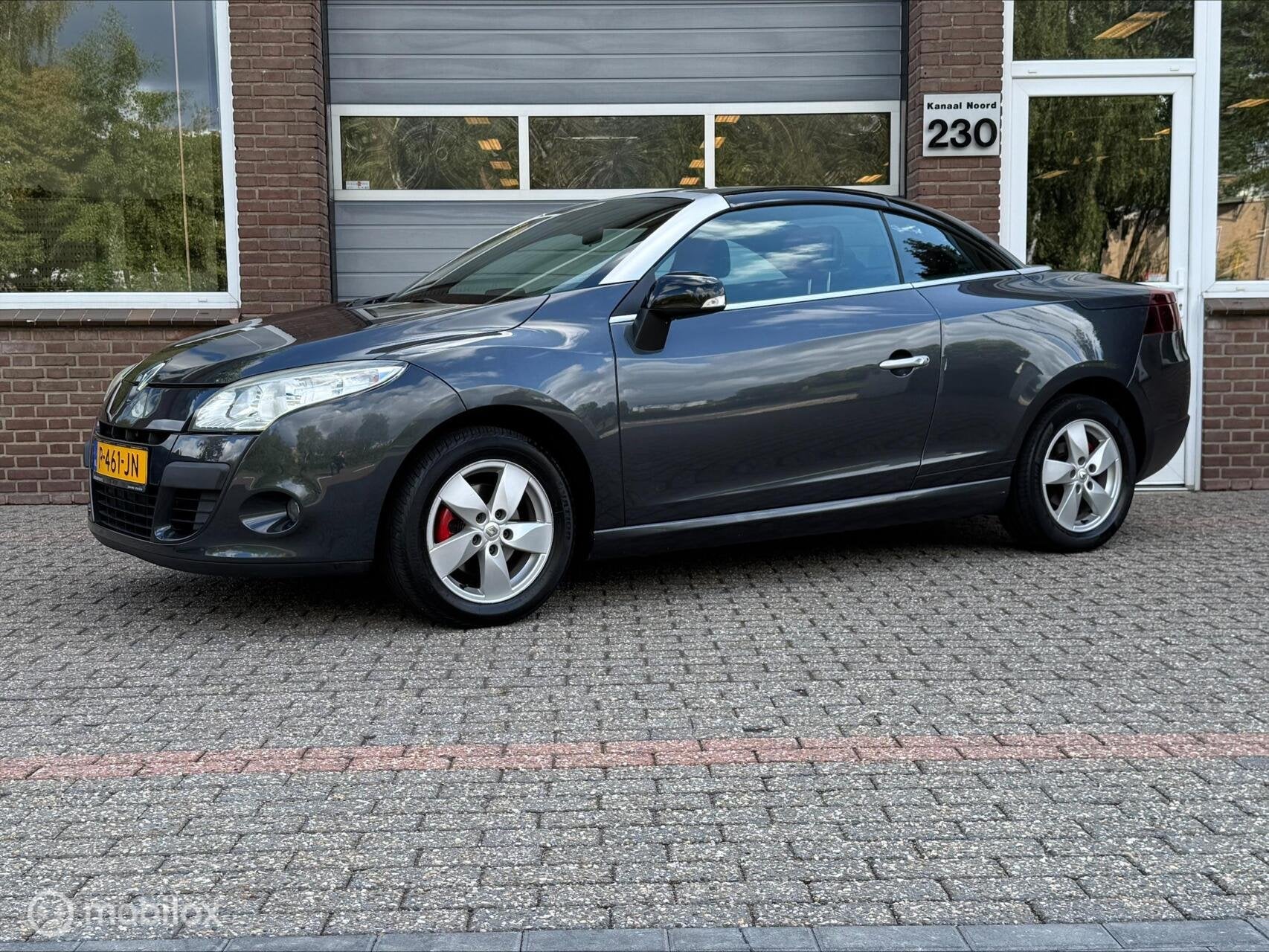 Renault Mégane Coupé Cabriolet 1.6 LEDER/ECC-AIRCO/CRUISE, Euro 5, Gebruikt, 750 kg, 4 cilinders