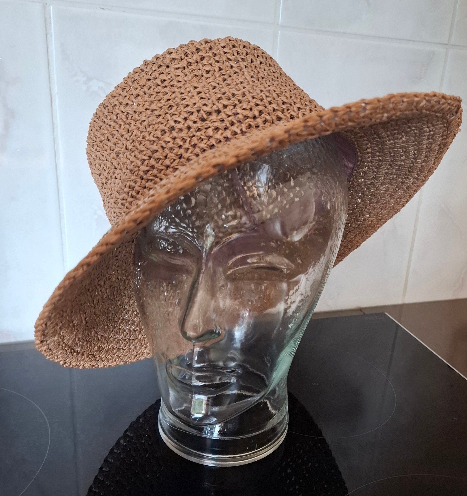 Glazen hoofd. 25 cm hoog, Ophalen of Verzenden, Zo goed als nieuw, One size fits all