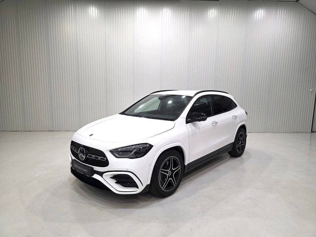 Mercedes-Benz GLA 200 AMG Line MILD HYBRID |CAMERA|CARPLAY|S, Wit, Bedrijf, 165 pk, 1470 kg