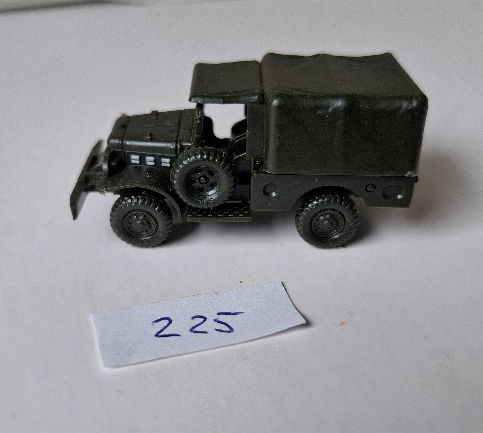 Roco Minitanks 225 Dodge WC52 weapons carrier 4x4, 1/87, Ophalen of Verzenden, Gebruikt, Bus of Vrachtwagen, Roco