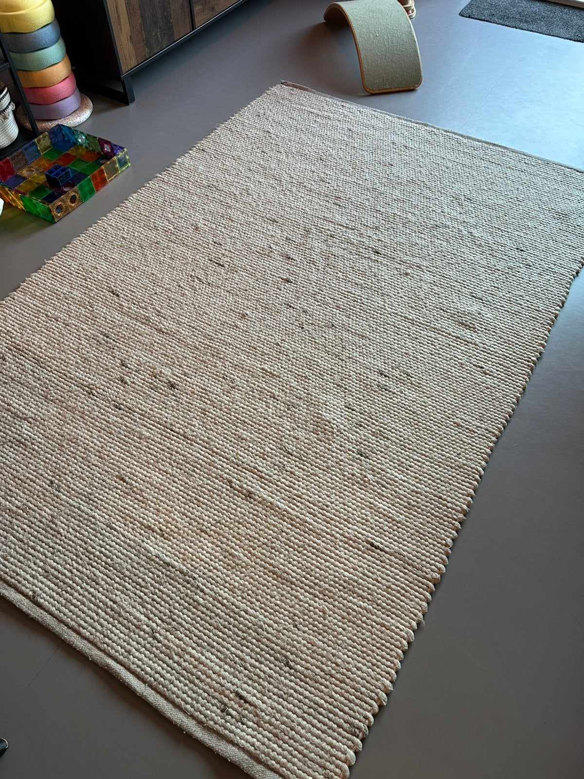 Volero Feline wollen vloerkleed 230x160, Ophalen, Zo goed als nieuw, Rechthoekig, 200 cm of meer