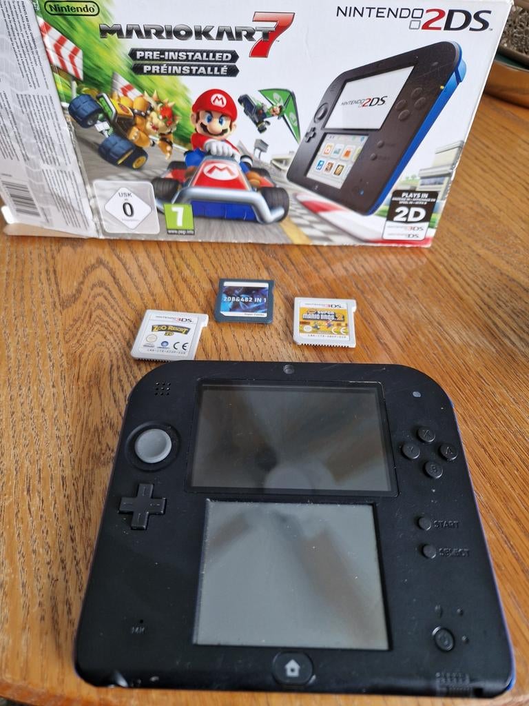 Nintendo 2DS Zwart/blauw met Mario Kart 7 en 3 extra games, Zwart, 2DS, Ophalen of Verzenden, Gebruikt