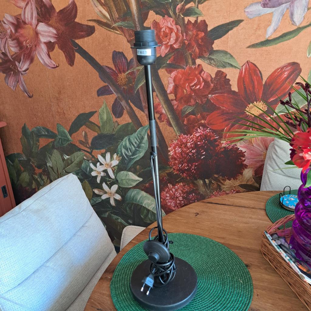 Zwarte lampenvoet., Huis en Inrichting, Lampen | Tafellampen, Ophalen, 50 tot 75 cm