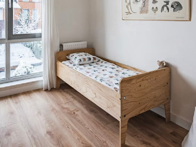 Piet Hein Eek Crisisbed (Peuterbed/Juniorbed), Ophalen, 140 tot 160 cm, 70 tot 85 cm, Matras