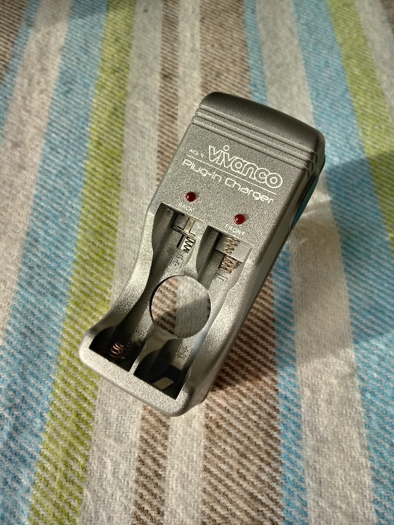 Plug-in charger (z.g.a.n.), Audio, Tv en Foto, Accu's en Batterijen, Verzenden, Zo goed als nieuw, Oplaadbaar