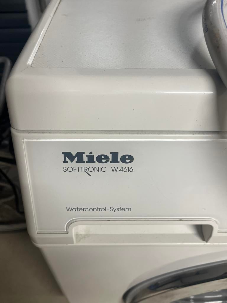 Miele wasmachine hobby/ onderdelen zie omschrijving, Ophalen, 1200 tot 1600 toeren, Voorlader, Niet werkend