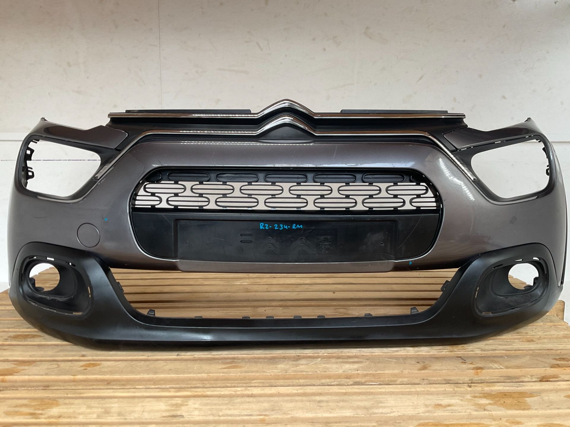 Bumper Citroen C3 III 20-23 9835941177 Voorbumper R2-234-RM, Gebruikt, Citroën, Ophalen of Verzenden, Bumper