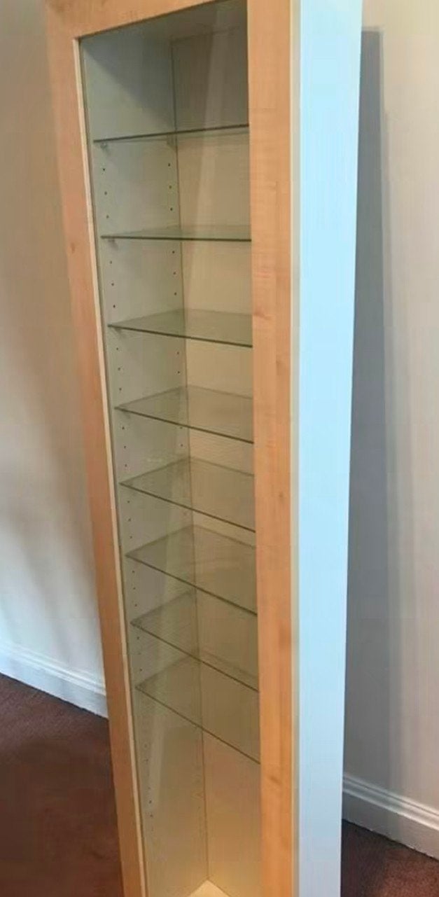 Glazen vitrinekast ikea Bertby, Huis en Inrichting, Ophalen, Minder dan 50 cm, Met deur(en), 200 cm of meer