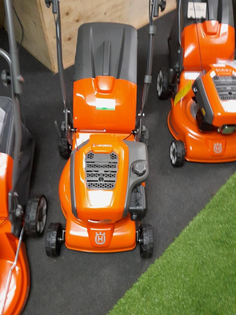 Husqvarna motormaaier NIEUW, Tuin en Terras, Ophalen of Verzenden, Nieuw