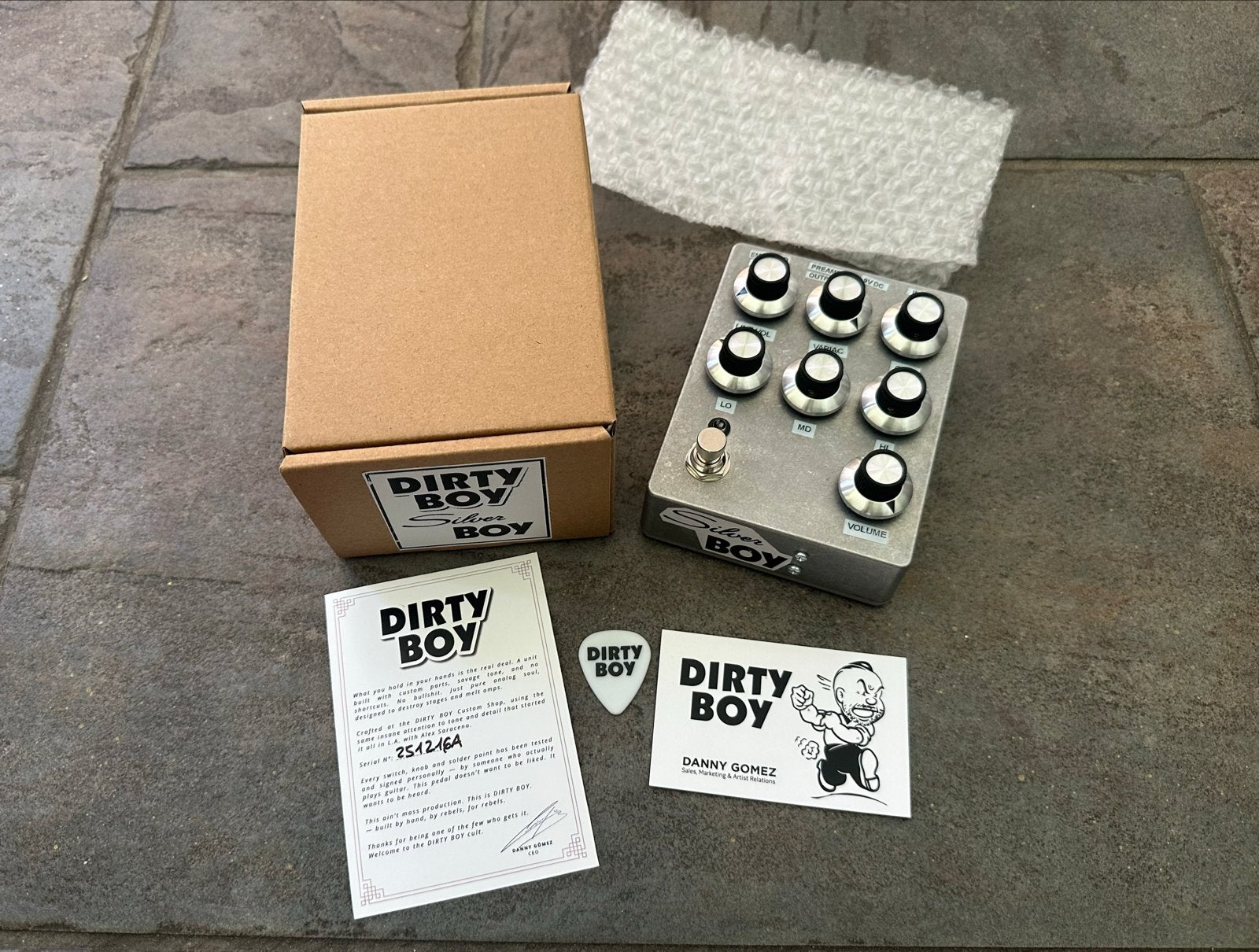 Dirty Boy Custom SilverBOY Preamp (Saraceno / Gomez), Muziek en Instrumenten, Ophalen of Verzenden, Zo goed als nieuw, Distortion, Overdrive of Fuzz