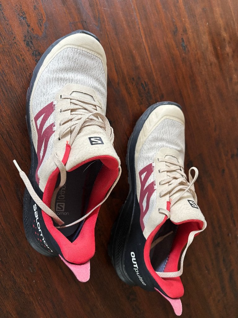dames sportschoen Salomon 43.5, Ophalen of Verzenden, Zo goed als nieuw, Wit, Sportschoenen