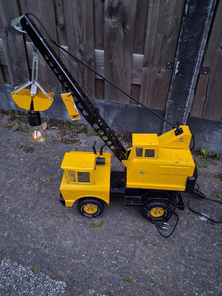 Vintage Tonka hijskraan lamp - Uniek en sfeervol, Ophalen of Verzenden, Minder dan 100 cm