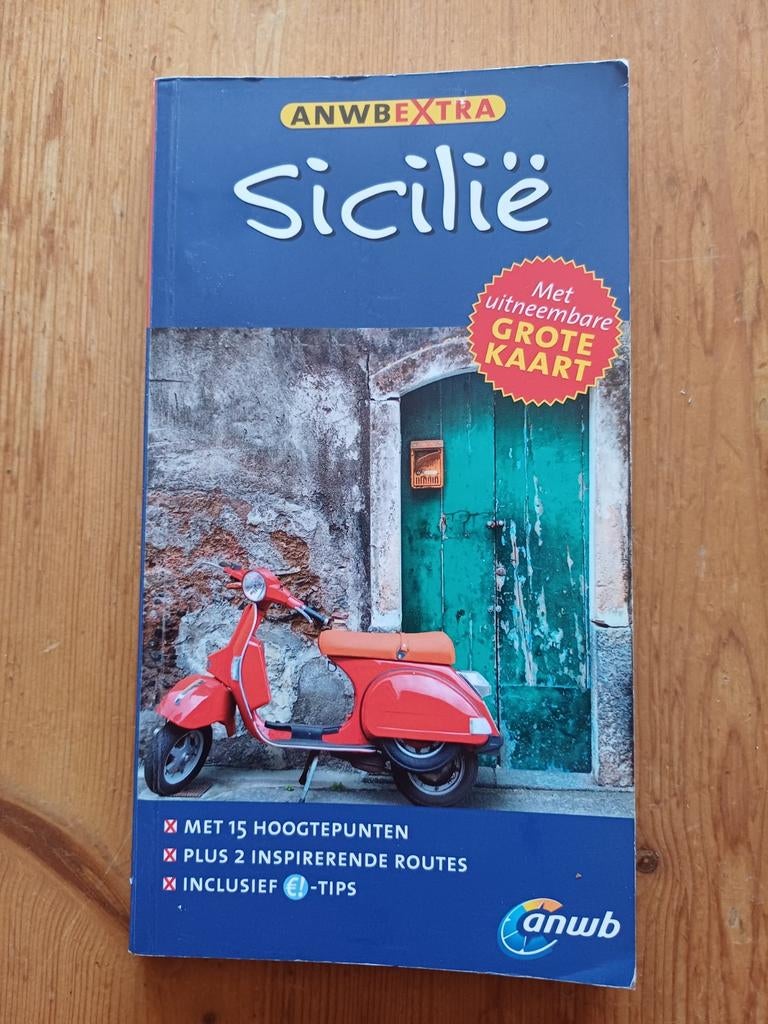Reisgids ANWB extra Sicilie, Boeken, Reisgidsen, Zo goed als nieuw, Reisgids of -boek, Europa, ANWB, Ophalen of Verzenden