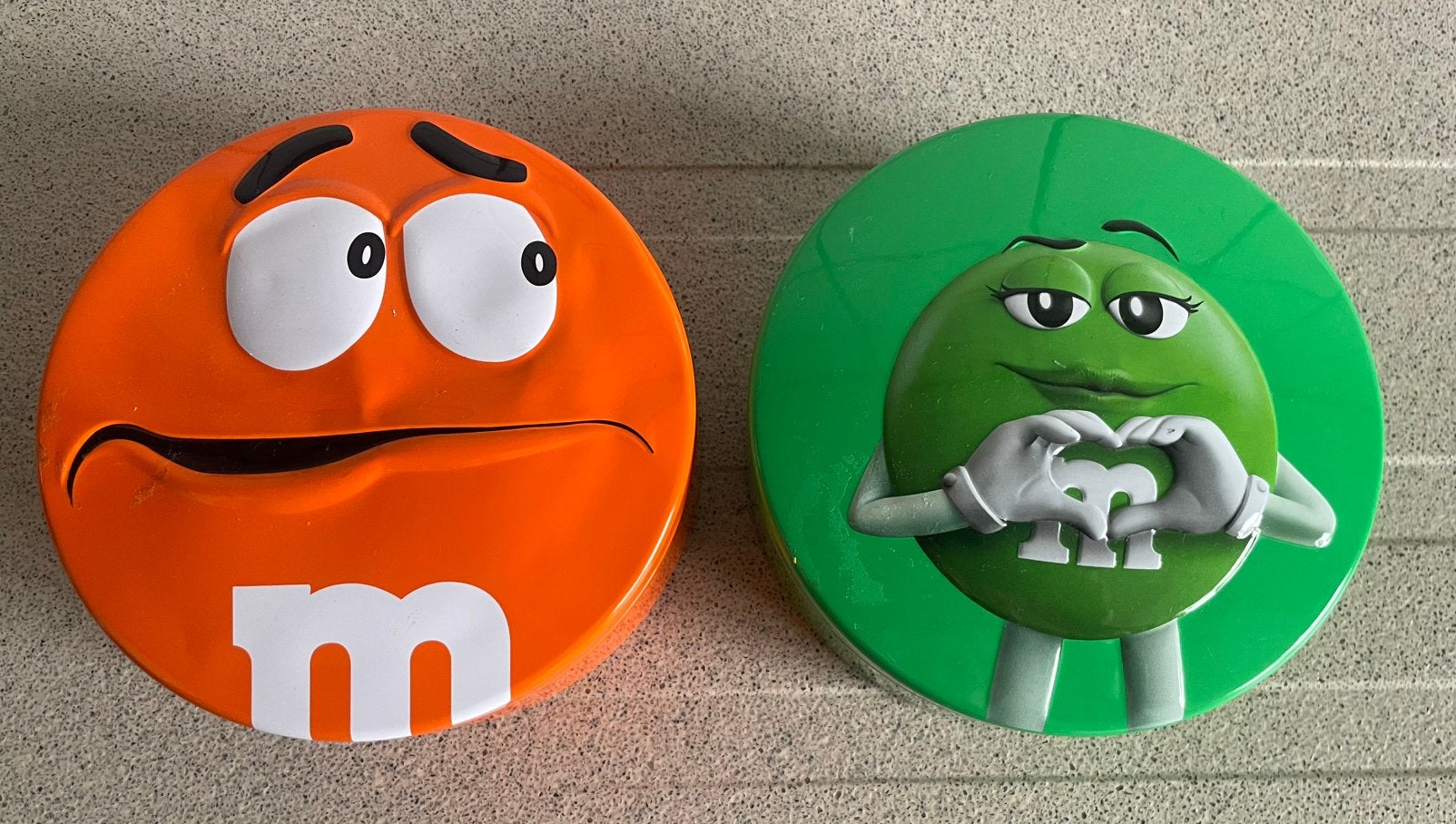 Superleuke M&M’s blik trommel oranje groen, Ophalen of Verzenden, Reclamebord