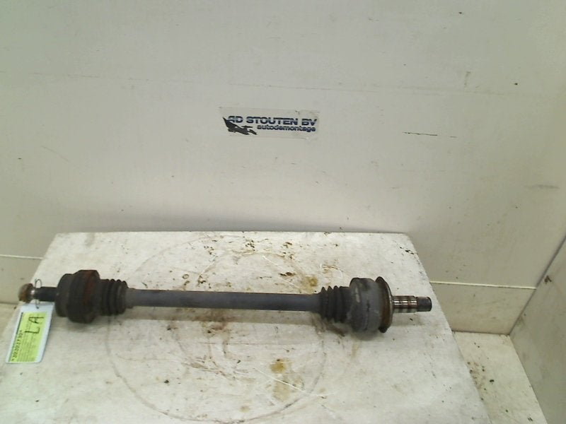 Aandrijfas Links Achter Mercedes-Benz C (W204) 2008, Gebruikt, Mercedes-Benz AG, Mercedes-Benz, Mercedesstraße 120, Stuttgart 70372, , Duitsland