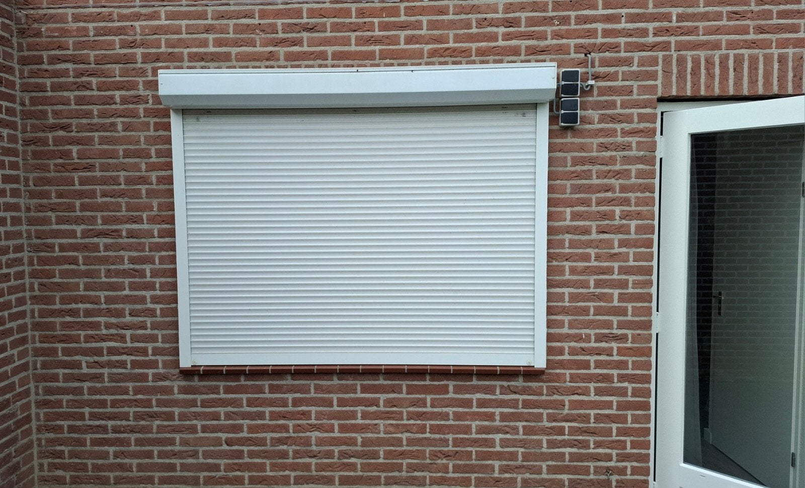 Rolluik, wit, goede staat, Doe-het-zelf en Verbouw, Rolluiken, Ophalen, Zo goed als nieuw, Wit, 150 tot 200 cm