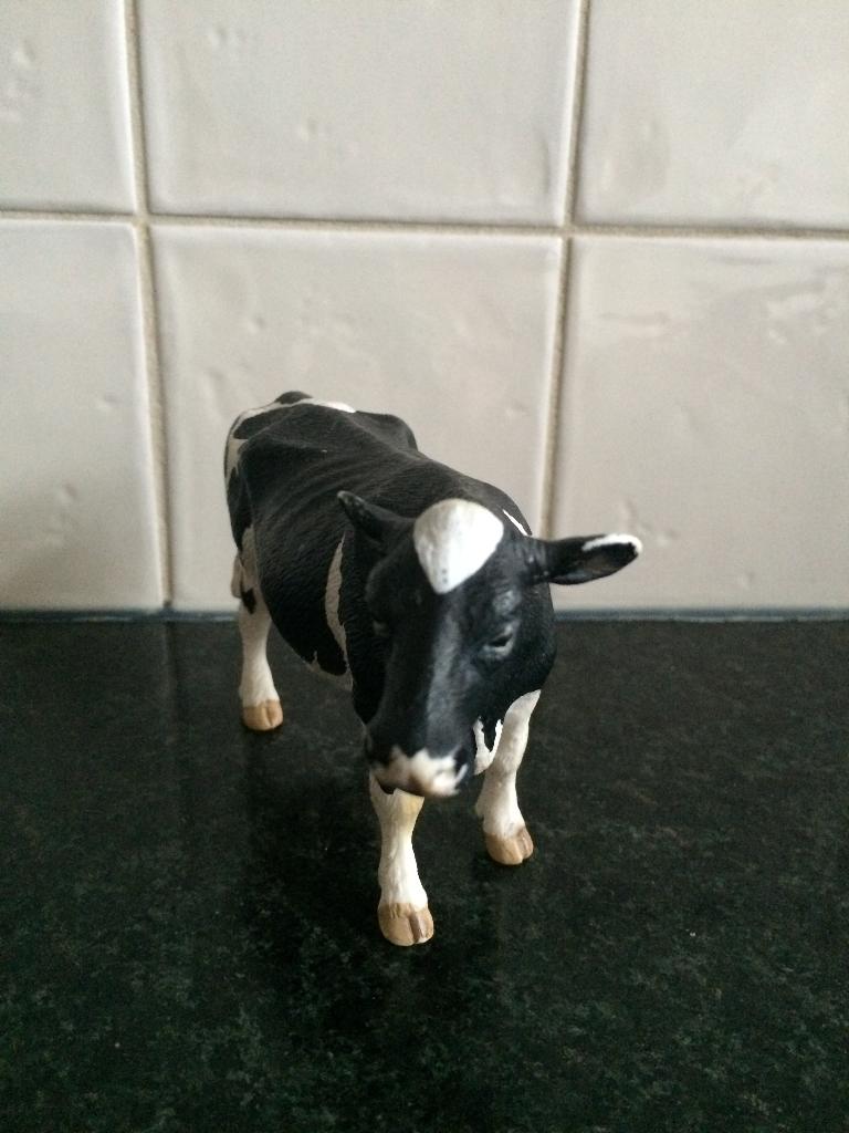 schleich holstein koe - zwart wit - in goede staat, Ophalen of Verzenden, Zo goed als nieuw