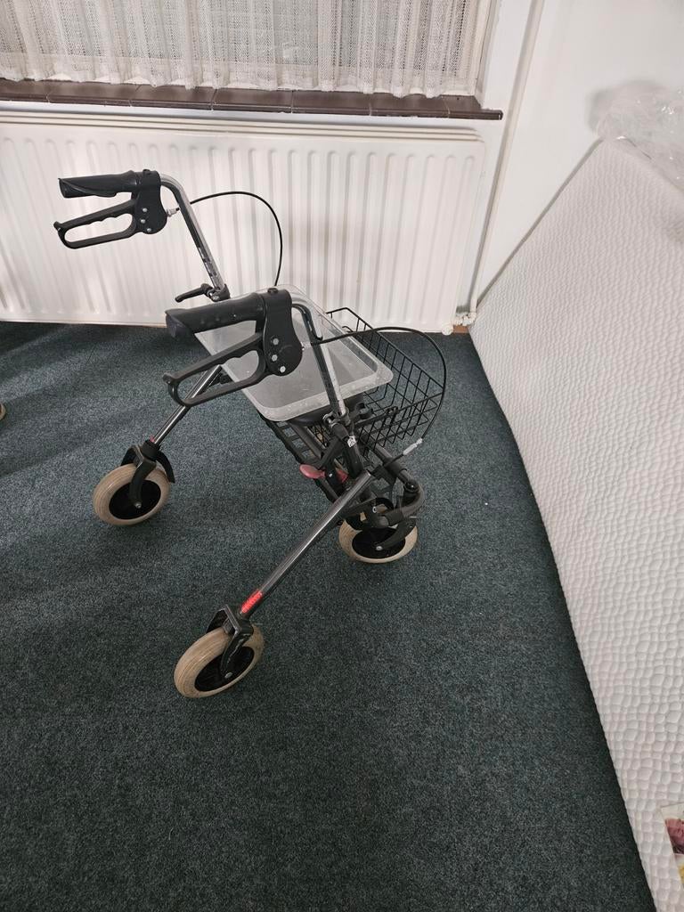 Rollator, Diversen, Ophalen