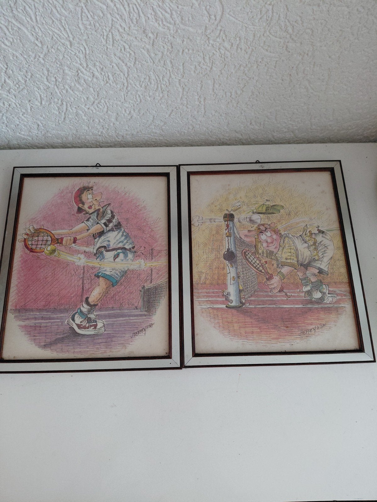 2 kaders met karikaturen steffen kopf, Ophalen of Verzenden